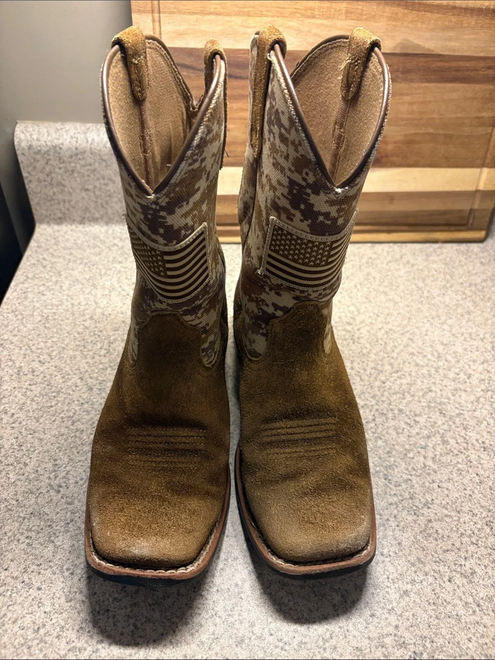 Boys Ariat Brown Suede Western Work Boots Camo Shaft Size 2